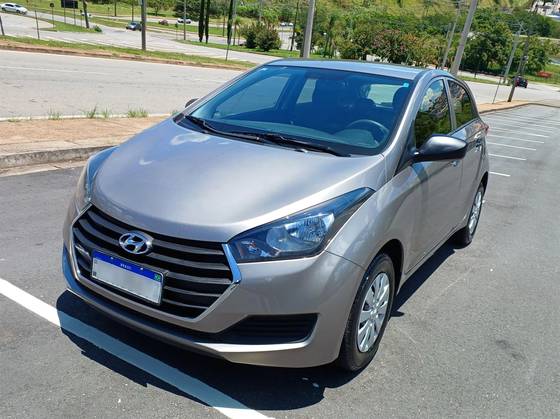 HYUNDAI HB20 1.0 COMFORT 12V FLEX 4P MANUAL HYUNDAI HB20 1.0 COMFORT 12V FLEX 4P MANUAL